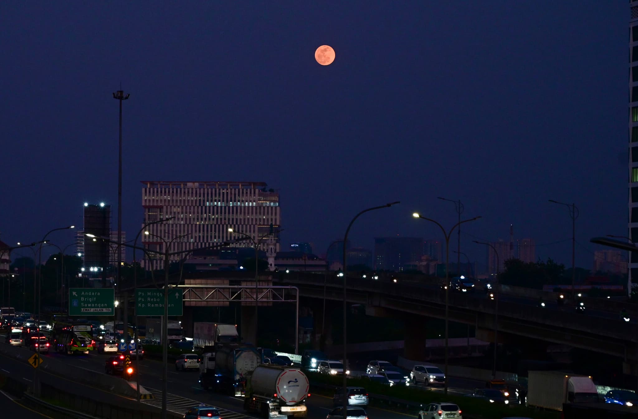 อินโดฯ มุ่งลดปล่อย 'ก๊าซเรือนกระจก' ในอุตสาหกรรมก่อสร้าง