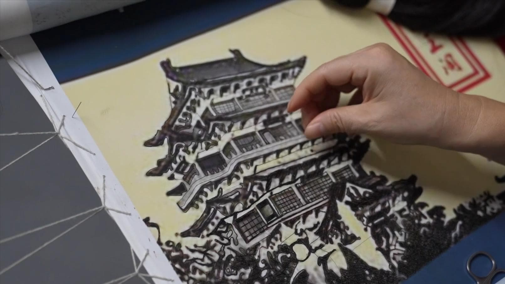 GLOBALink : 'เถาหย่งหง' ผู้สืบทอดเทคนิค 'ปักผ้าด้วยเส้นผม' ในเจียงซี