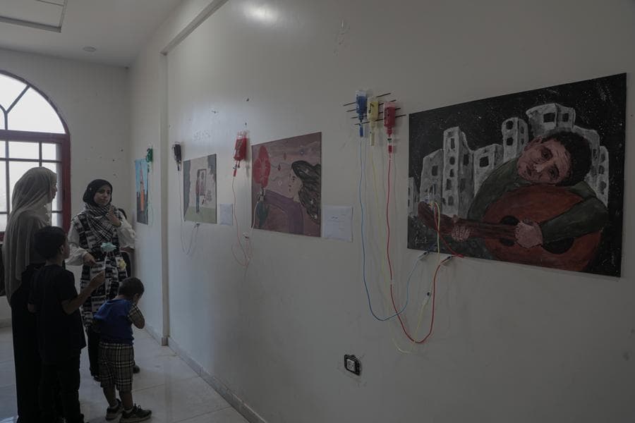 นิทรรศการภาพวาดสะท้อน 'ชีวิต' ฝีมือเด็กปาเลสไตน์ในกาซา