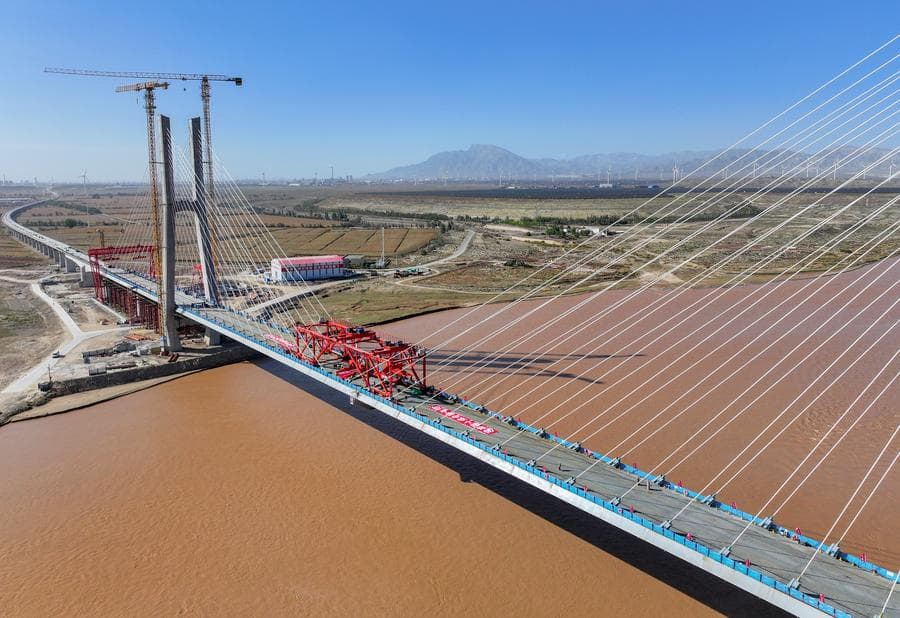 มองโกเลียในเชื่อม 'สะพานม้าเหล็กเร็วสูง' ข้ามแม่น้ำเหลือง