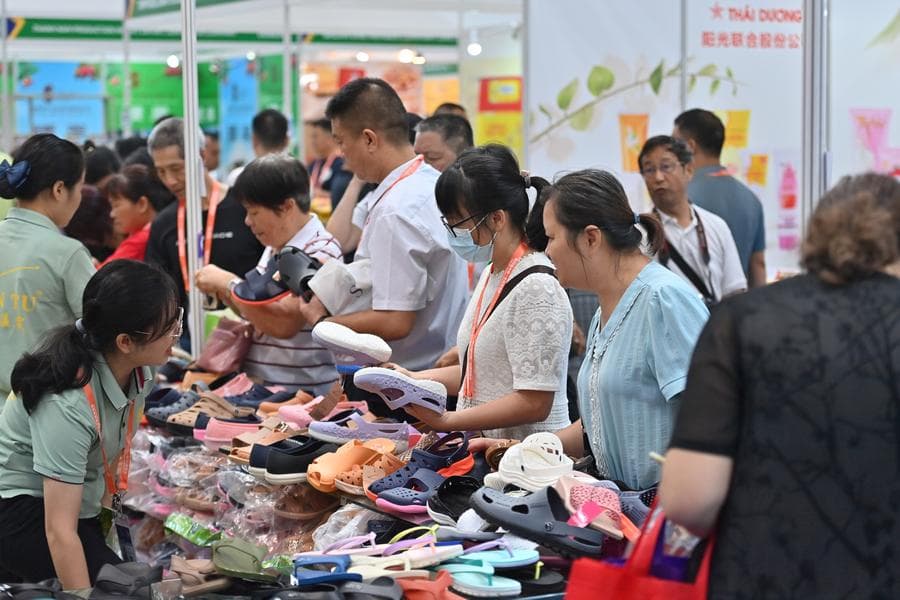 เวียดนามเผยยอดสั่งซื้อ 'สิ่งทอ-รองเท้า' เต็มไปจนถึงสิ้นปี 2024