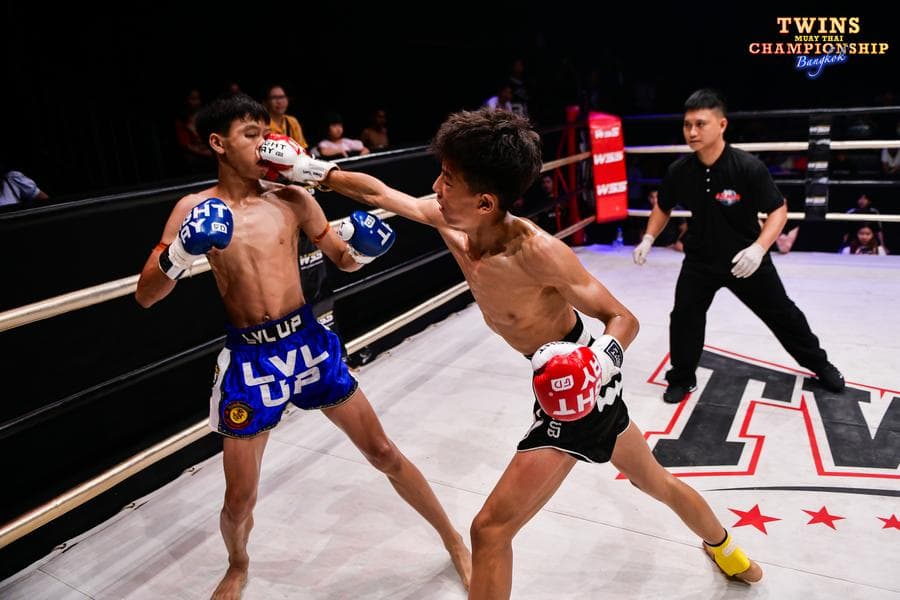 หนุ่มน้อย 'นักชก' วัย 15 จากกุ้ยโจว หลงใหลแม่ไม้มวยไทย