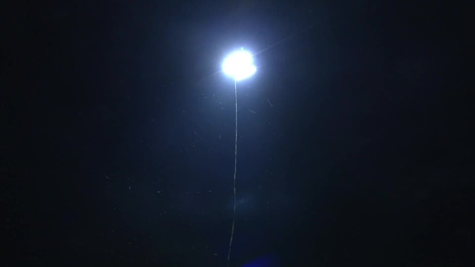 โดรนบิน 'ส่องไฟ' ช่วยเกษตรกรหูเป่ย 'เกี่ยวข้าว' ยามค่ำคืน