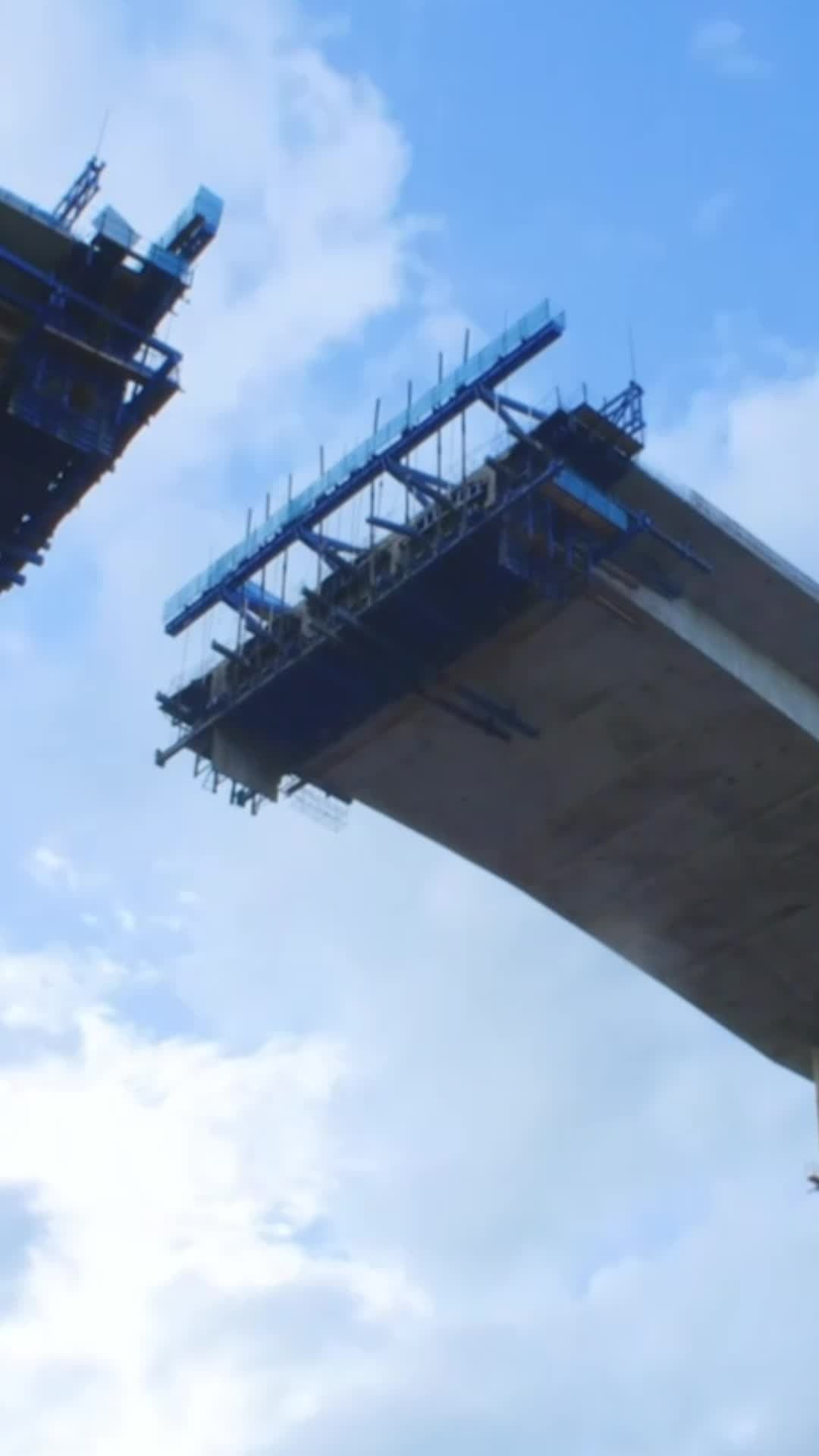 ยูนนานหมุนชิ้นส่วน 'สะพาน' หนัก 1.45 หมื่นตัน