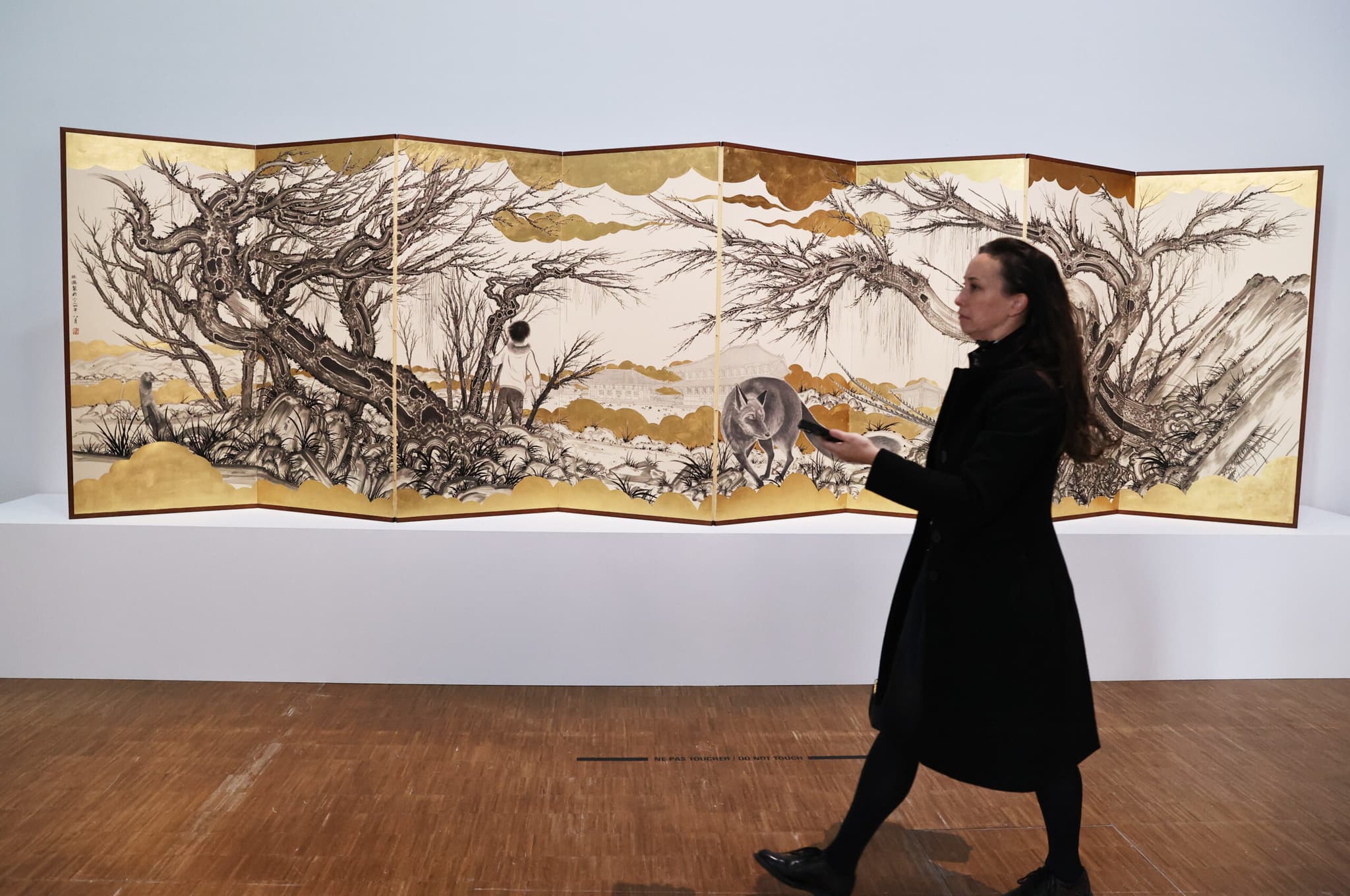 ปารีสจัดแสดงงานศิลป์ ฝีมือ 'ศิลปินจีน' รุ่นใหม่