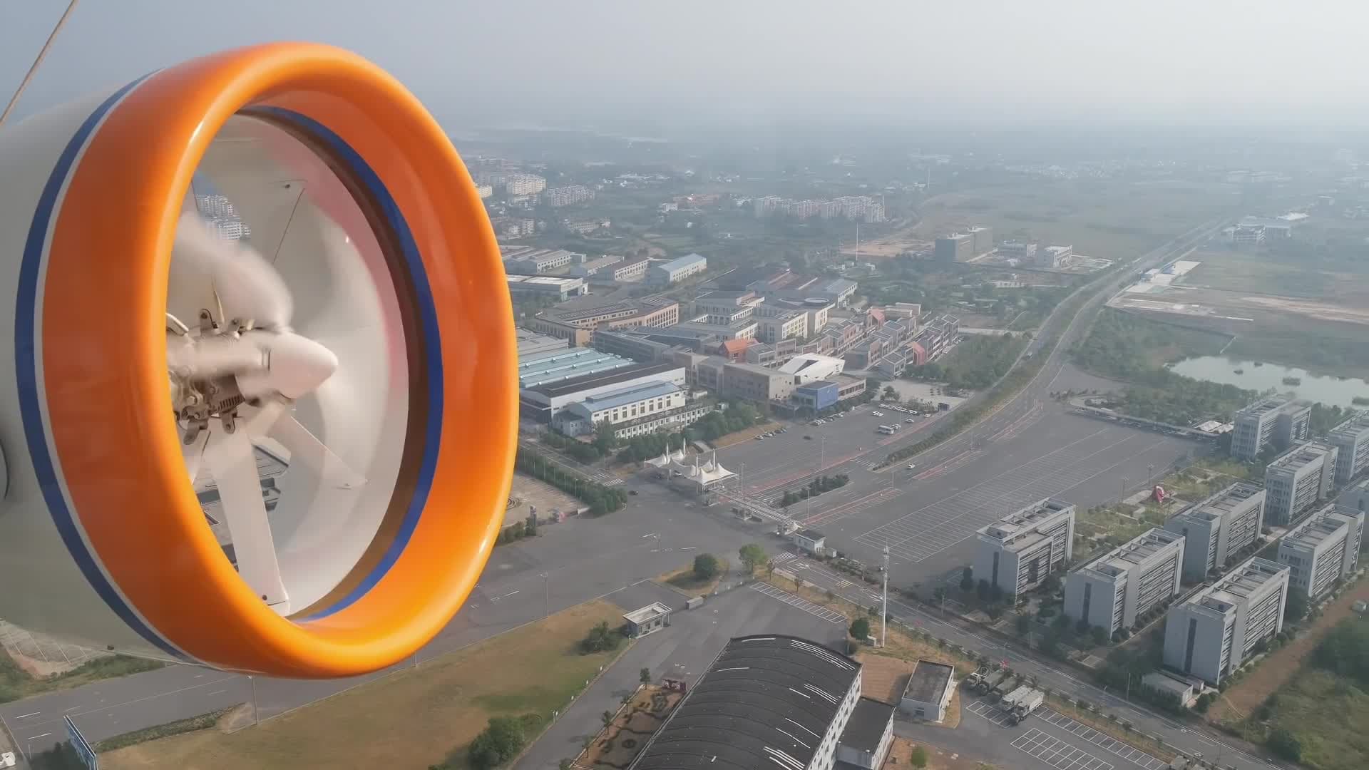 เรือเหาะ' มีคนขับฝีมือจีน พานทท.ท่องไปบนหมู่เมฆ