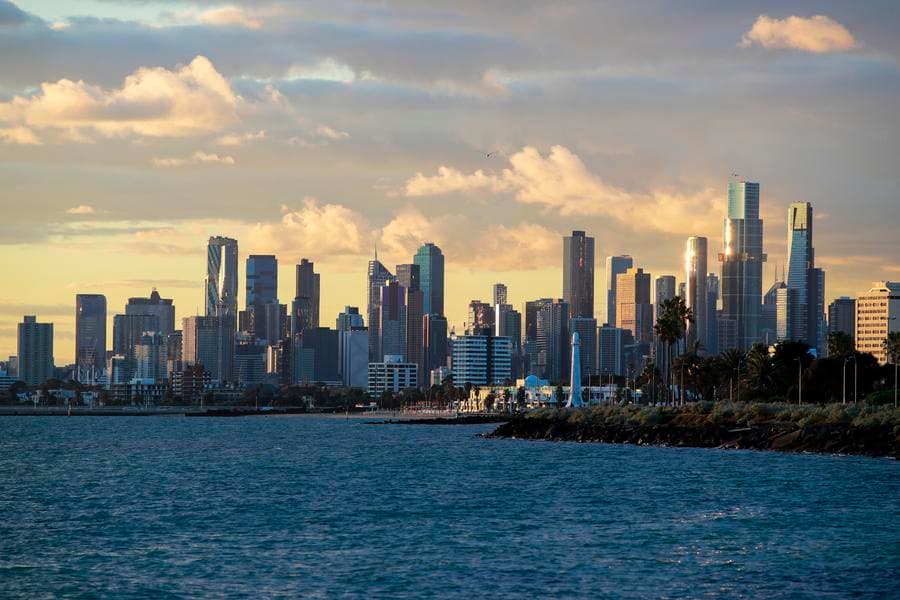 ออสเตรเลียสรุปผลนักบิน 'เมาแล้วขับ' เฮลิคอปเตอร์ชนโรงแรมดับสลด