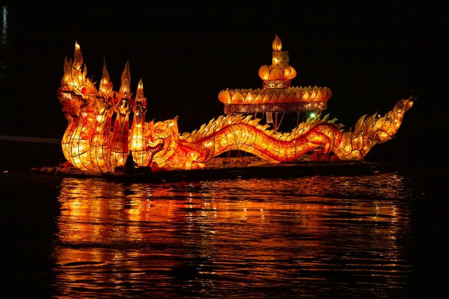 หลวงพระบางเตรียมจัดงานฉลอง 'ออกพรรษา' ไหลเรือไฟแม่น้ำโขง