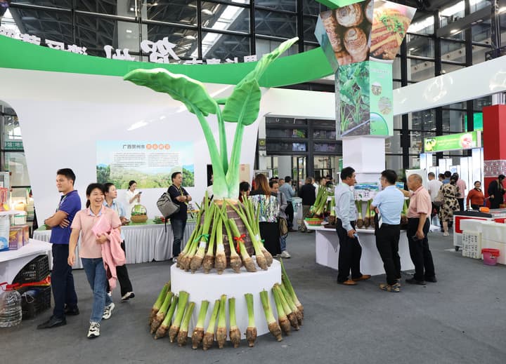 เดินชม-ชอป 'สินค้าเกษตร' สดใหม่ที่งานมหกรรมในกว่างซี