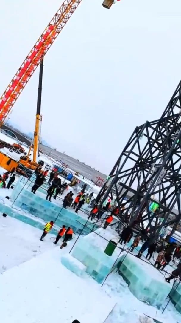 บินโดรนชมงานสร้างสวนสนุก 'โลกน้ำแข็ง-หิมะ' ในฮาร์บิน