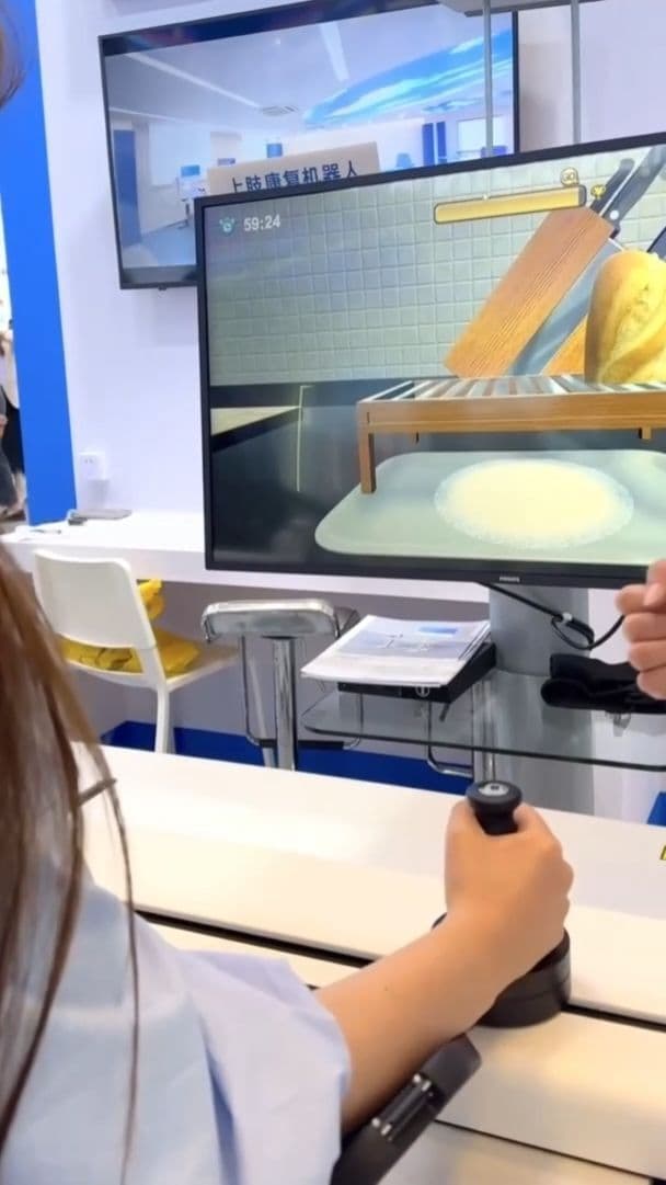 ทดลองใช้ 'หุ่นยนต์ฟื้นฟูสมรรถภาพ' ช่วยผู้ป่วยด้วยวิดีโอเกม