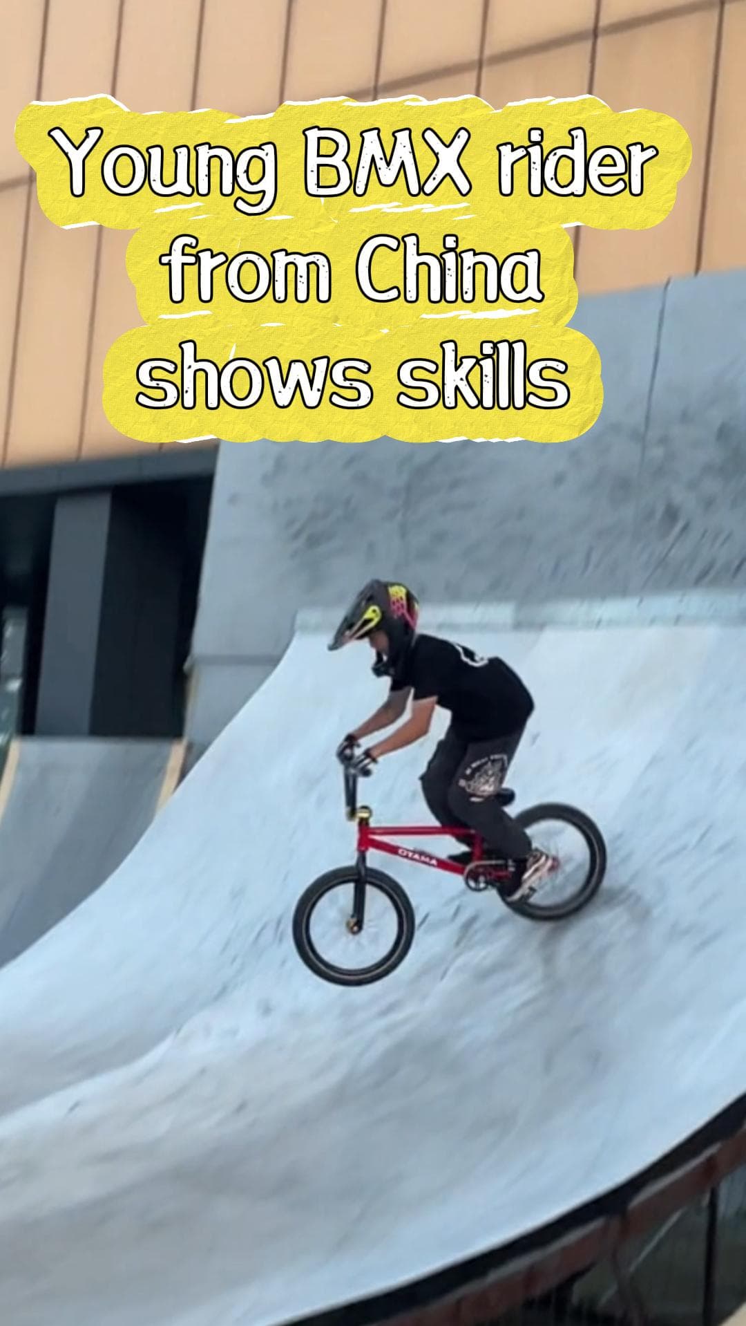 เด็กชายนักปั่นวัย 12 ขวบจากกวางตุ้ง โชว์ลีลาปั่นจักรยานสุดผาดโผน