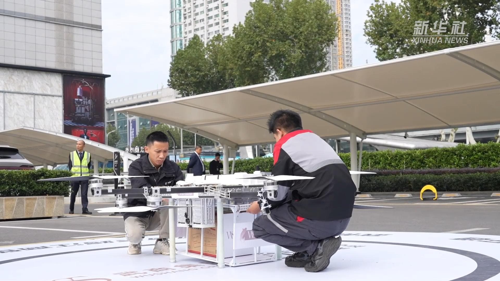 อู่ฮั่นเปิดเส้นทาง 'โดรนส่งของ' ข้ามแม่น้ำแยงซี