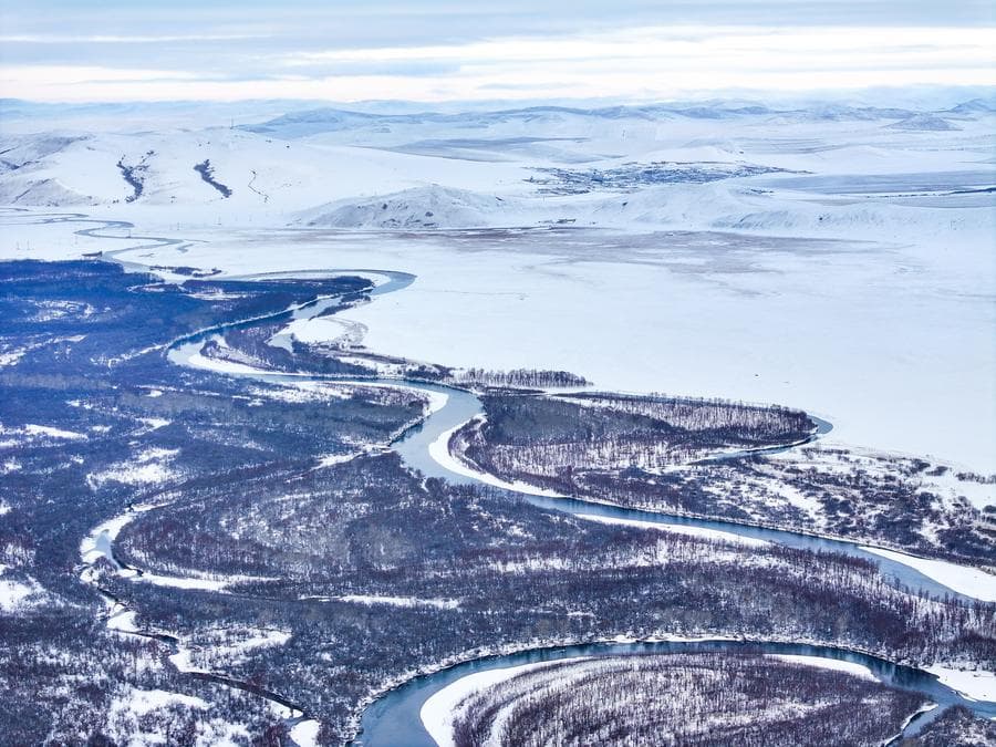 หิมะตกห่ม 'พื้นที่ชุ่มน้ำเอ๋อเอ่อร์กู่น่า' ในมองโกเลียใน