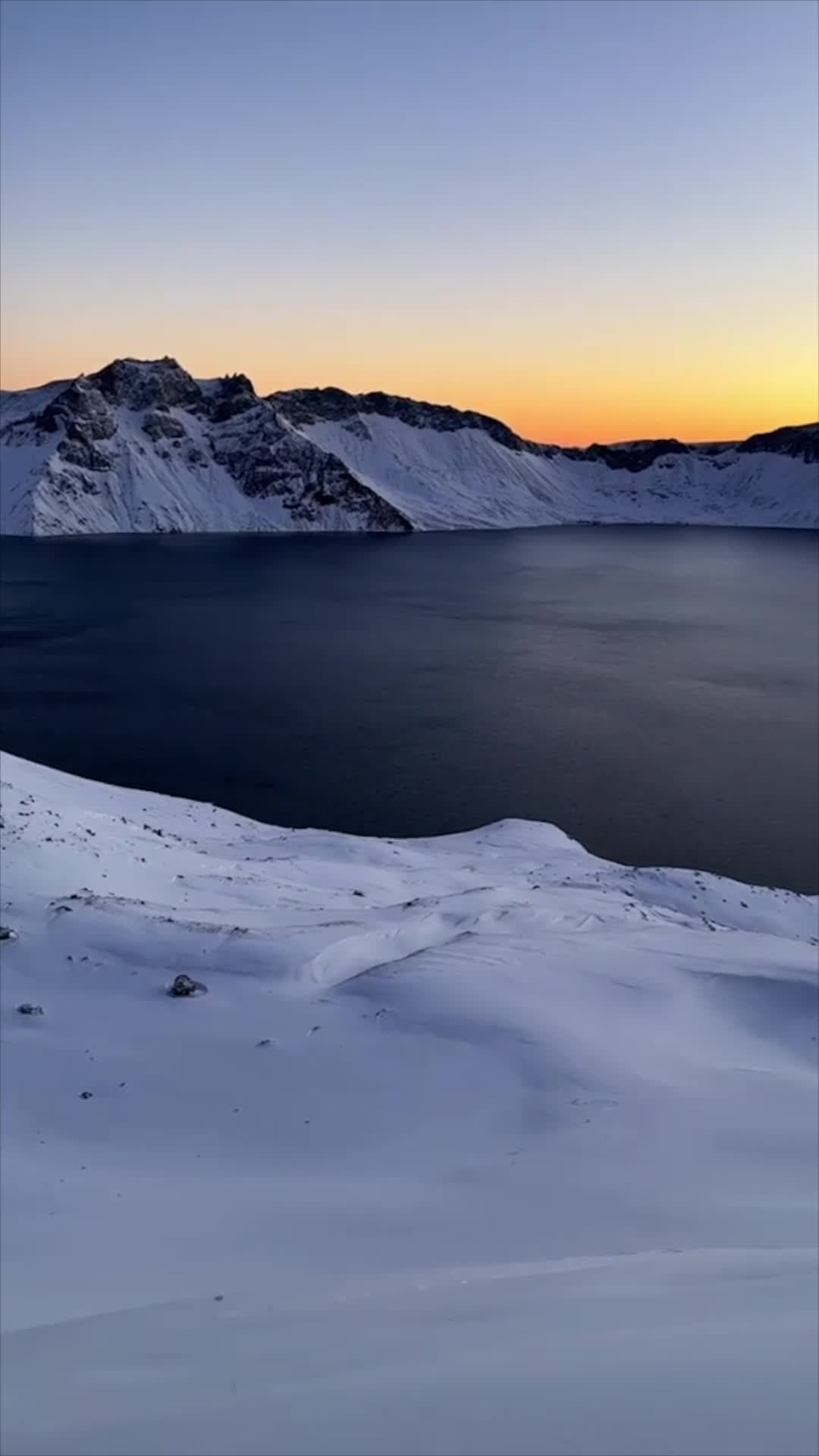 ทะเลสาบเทียนฉือ' กลางขุนเขาหิมะในจี๋หลิน