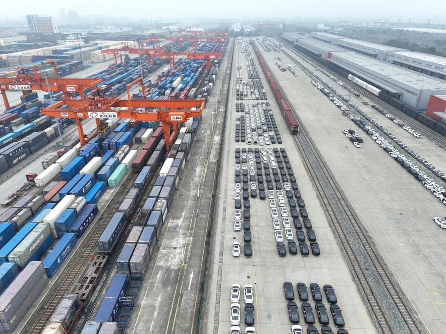 ฉงชิ่ง-เฉิงตูให้บริการ 'รถไฟสินค้าจีน-ยุโรป' รวมกว่า 3.6 หมื่นเที่ยว