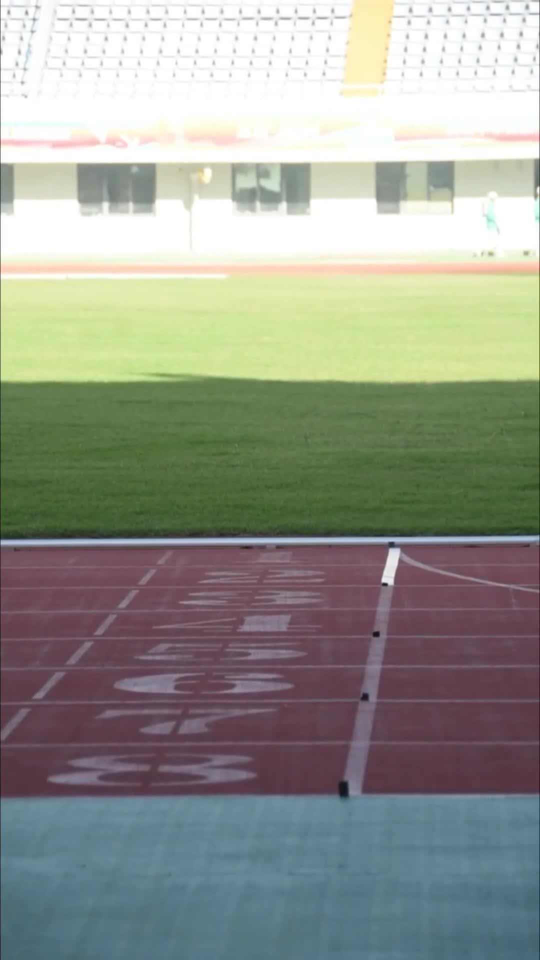 วิ่งไม้ต่อขา' กีฬาพื้นบ้านสุดลุ้นในไหหลำ