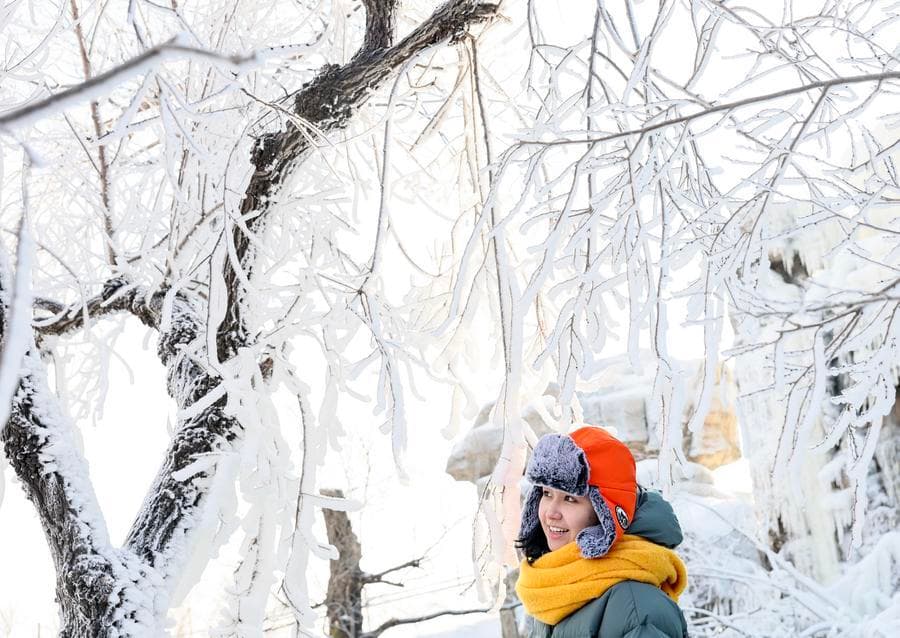 จี๋หลินจัดงานท่องเที่ยว 'หิมะและน้ำค้างแข็ง' คึกคัก