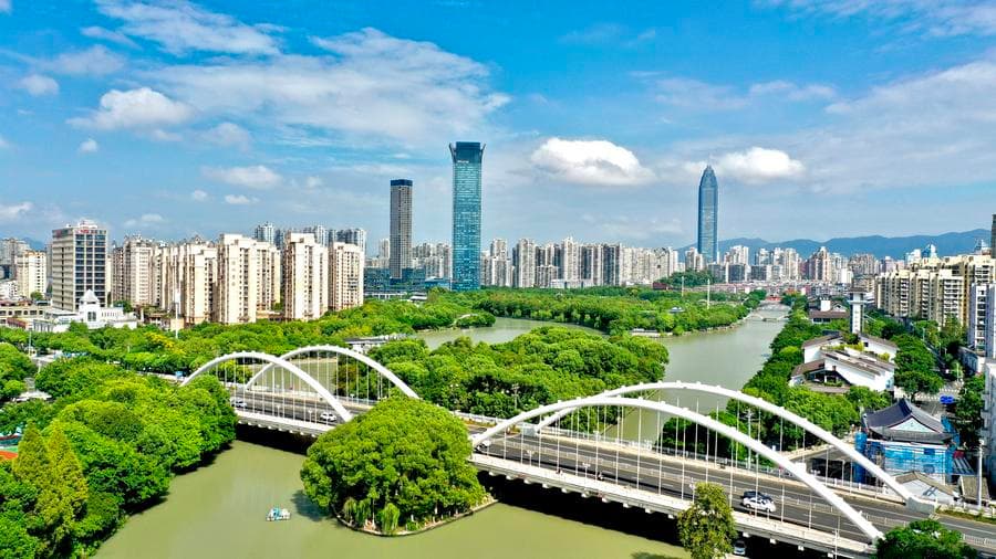 มิติใหม่! จากดาวพุธมาสู่โลก 'หุ่นยนต์ก้อนกลม' ร่วมลาดตระเวนกับตำรวจจีน