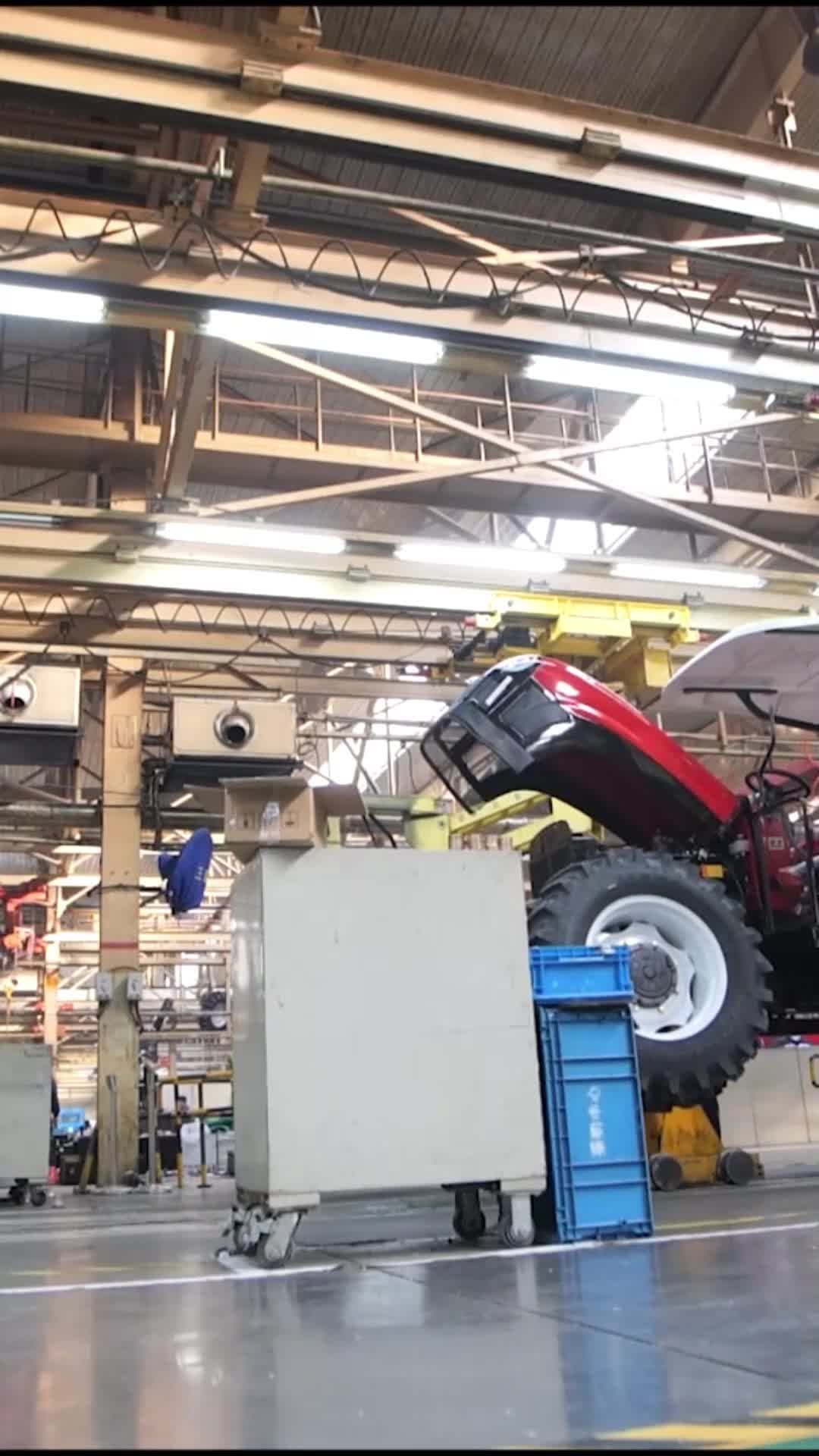 เร็วแบบเมดอินไชน่า! โรงงานในจีนประกอบ 'รถแทรกเตอร์' เสร็จหนึ่งคันทุก 3 นาที