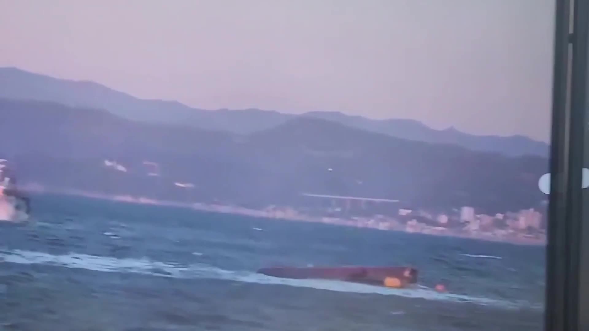 เกาหลีใต้เผยเหตุเรือชนกัน คาดลูกเรือใจลอย ดับ 7 หาย 1