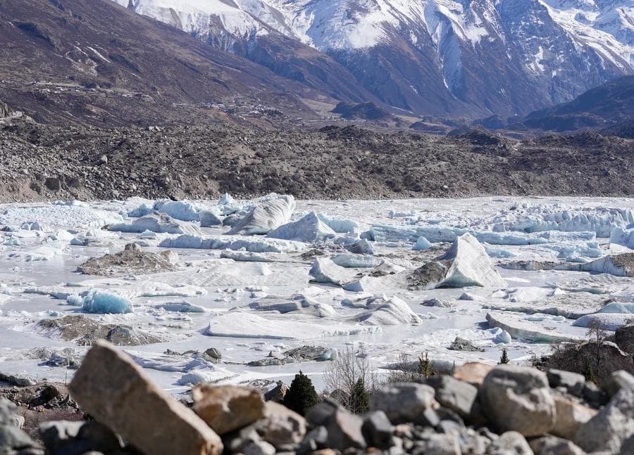 สำรวจ 'ธารน้ำแข็งหลายกู่' สวยแปลกตาในทิเบต