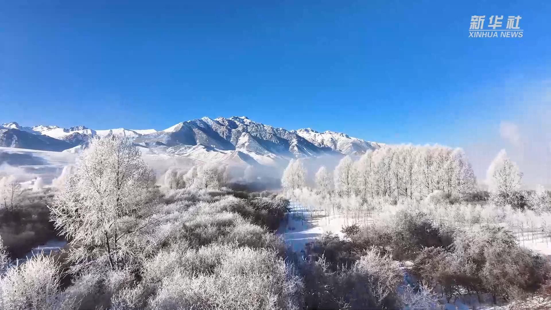 อำเภอ 'เหมินหยวน' ในชิงไห่ ห่มหิมะขาวอาบแสงตะวัน