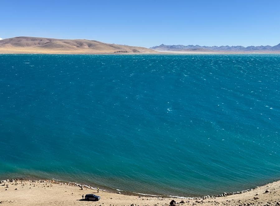 เดินเล่นชมวิว 'ทะเลสาบน่ามู่ชั่ว' ยามฤดูหนาวในทิเบต