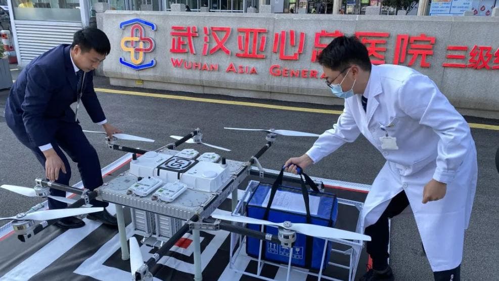 อู่ฮั่นใช้ 'โดรนขนเลือด' ช่วยผู้ป่วย ถึงที่หมายใน 19 นาที