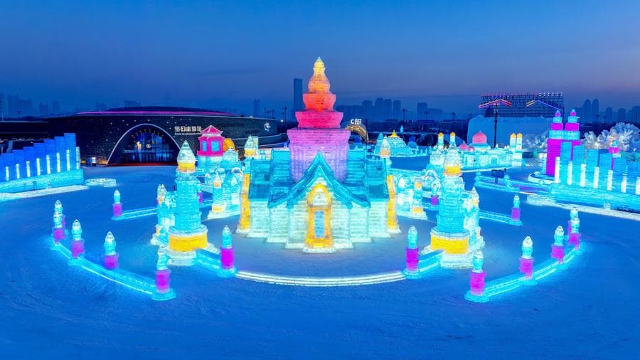 นักท่องเที่ยวไทยปลื้ม 'พระบรมมหาราชวังน้ำแข็ง' สวยอลังการในฮาร์บิน