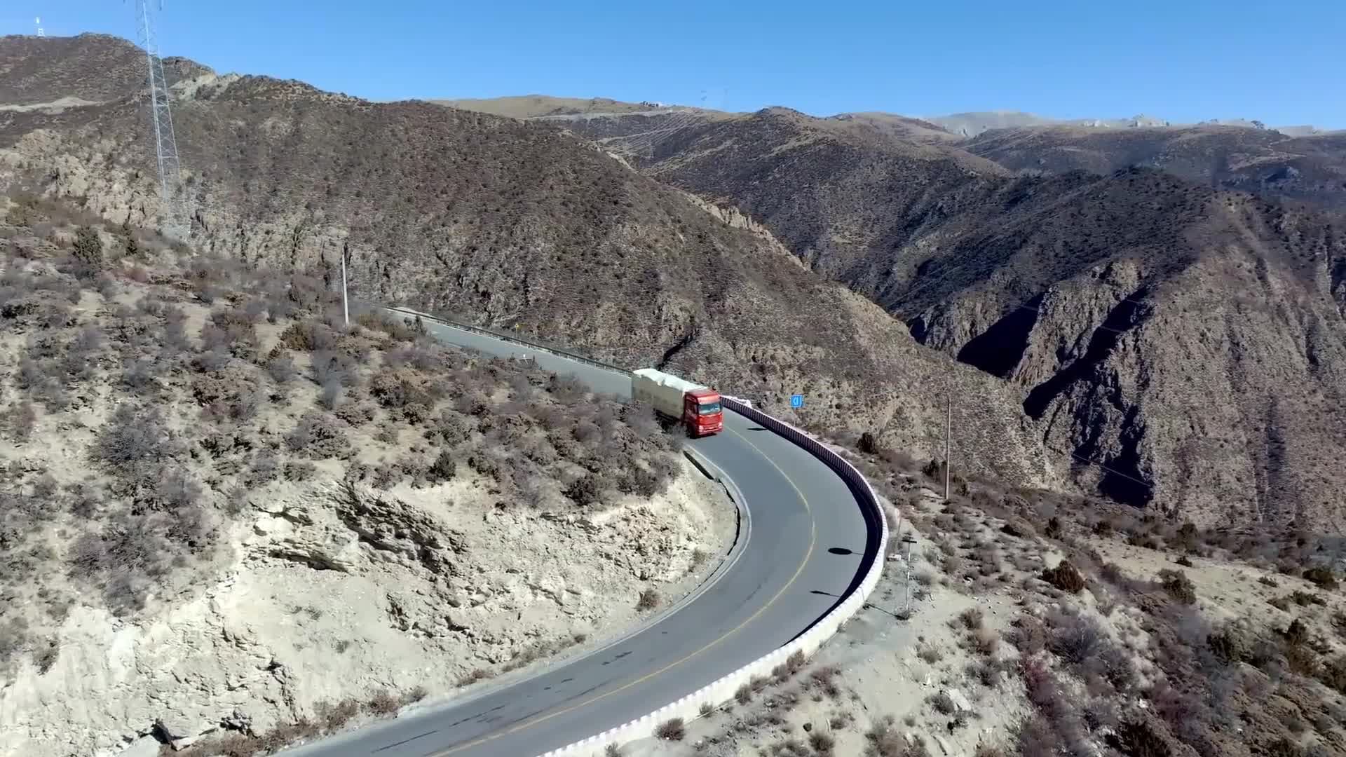 GLOBALink : 'ถนนไต่ภูเขา' 13 ลูก เชื่อมเสฉวน-ทิเบต