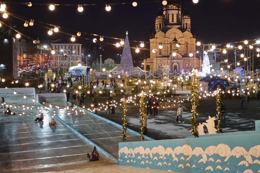 วลาดิวอสตอกเปิด 'เมืองปีใหม่' ผู้คนเที่ยวเล่นคึกคัก