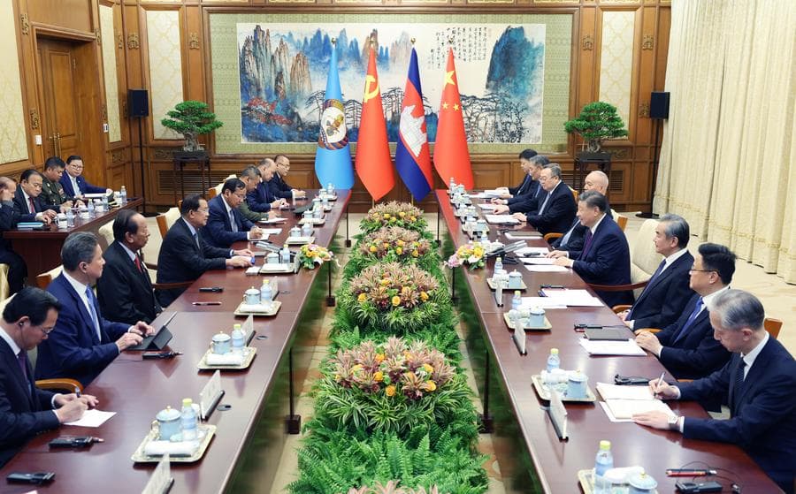 สีจิ้นผิงพบปะหารือ 'ฮุนเซน' ในปักกิ่ง