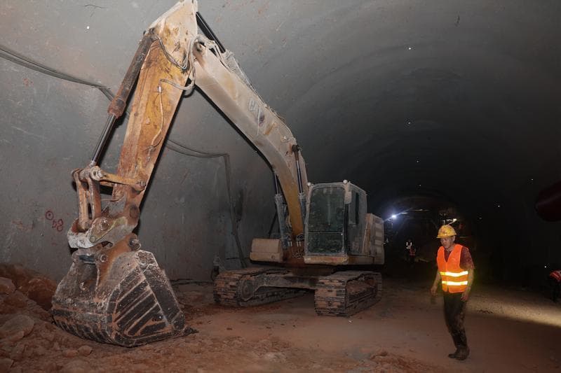 งานสร้าง 'อุโมงค์เข่าเล่อ' ยาวรวมกว่า 14,000 ม.ในกานซู่