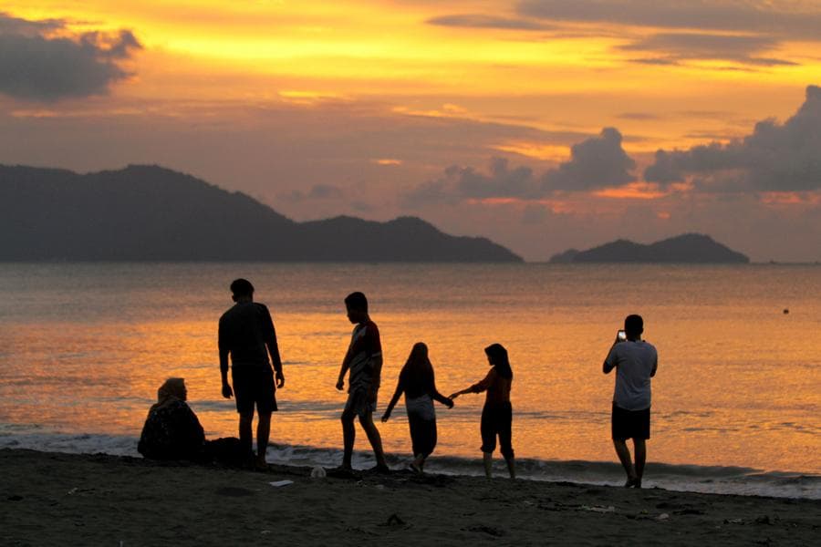 แสงสุดท้ายสาดส่องบอกลาปี 2024