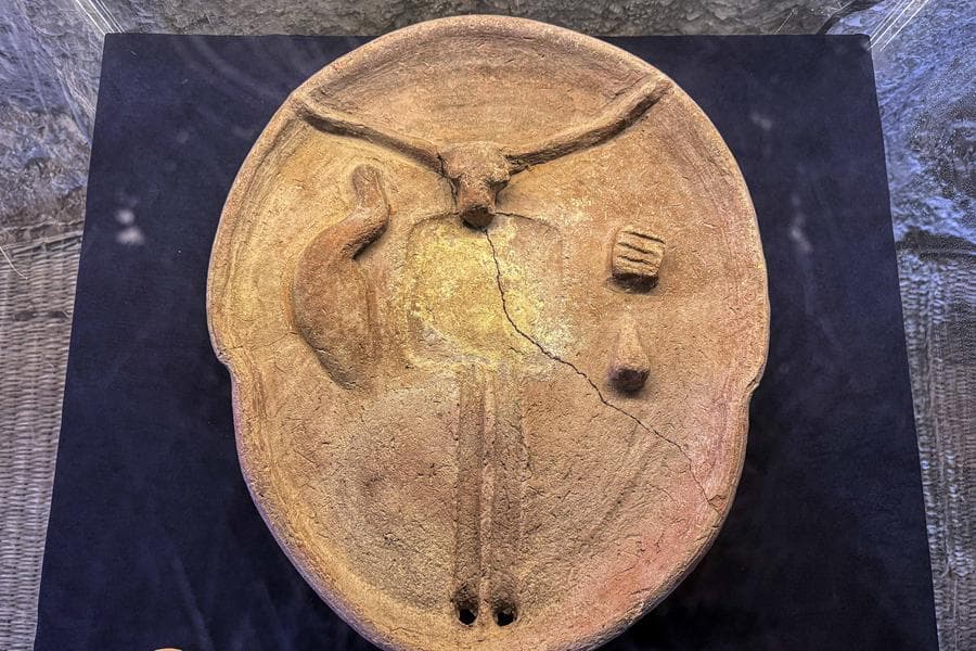 อียิปต์ขุดพบซากวิหารเชื่อมโยง 'ฟาโรห์หญิง' พร้อมโบราณวัตถุจำนวนมาก