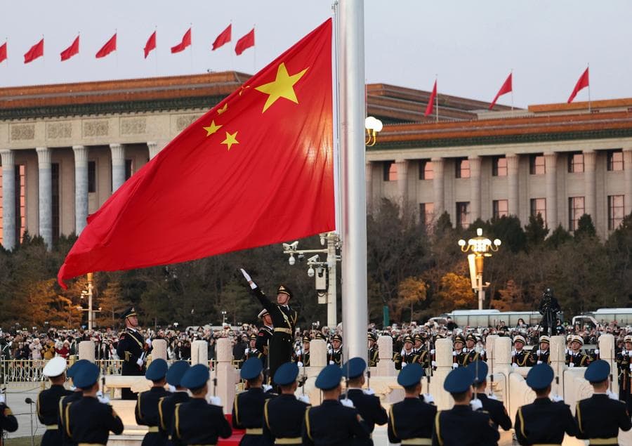 ปักกิ่งจัดพิธีเชิญ 'ธงชาติจีน' สู่ยอดเสา ต้อนรับวันขึ้นปีใหม่