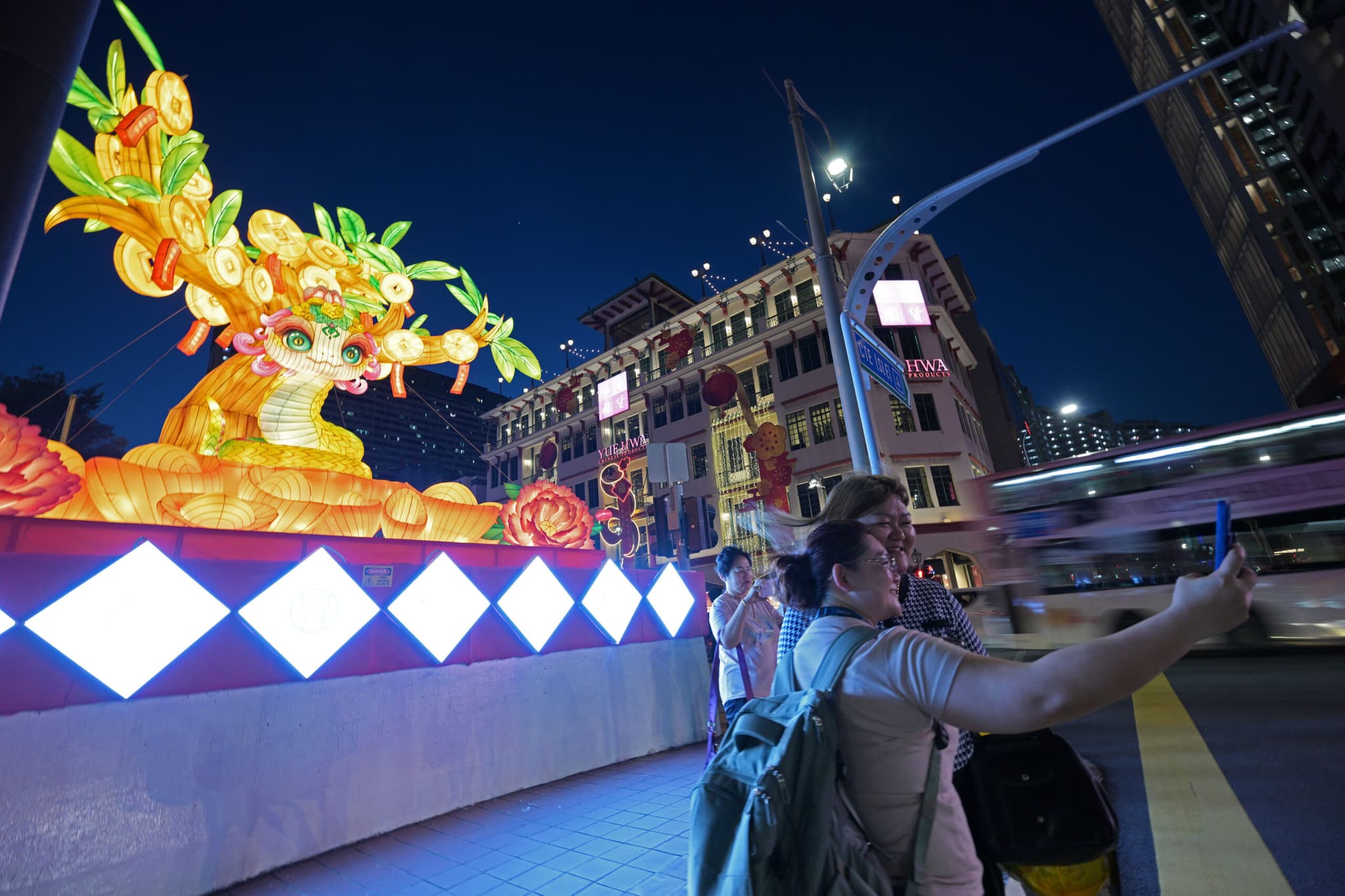 สิงคโปร์ประดับย่าน 'ไชน่าทาวน์' เตรียมรับตรุษจีน