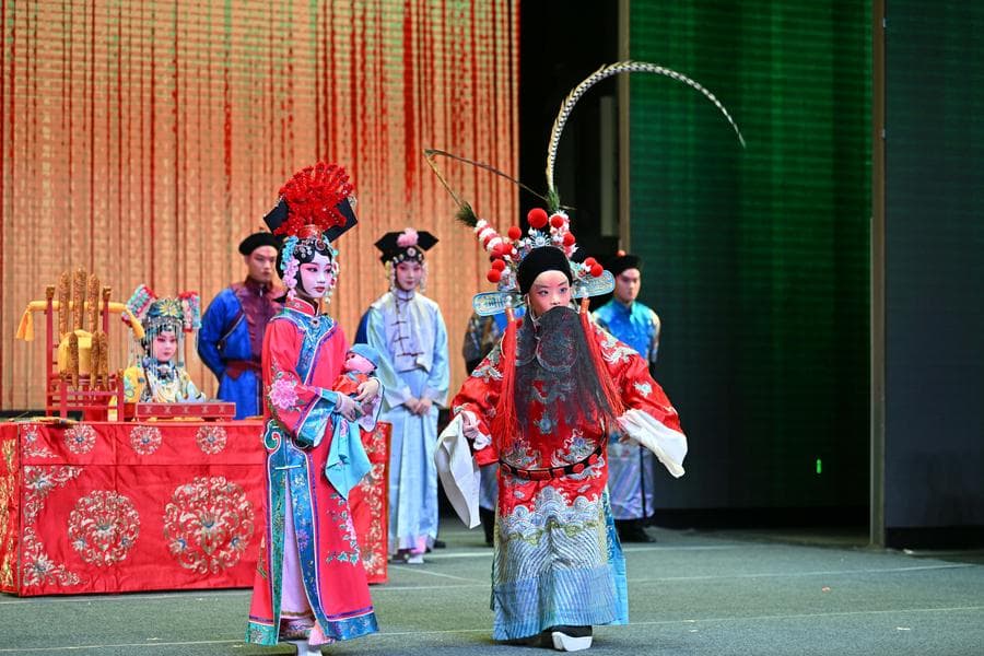 เด็กจีนร่วมแสดง 'งิ้วปักกิ่ง' สืบสานวัฒนธรรม