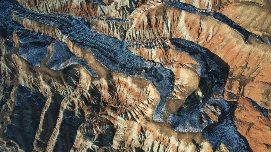 ภูมิลักษณ์ 'ตานเสีย' เนินเขาแดงแปลกตาในกานซู่