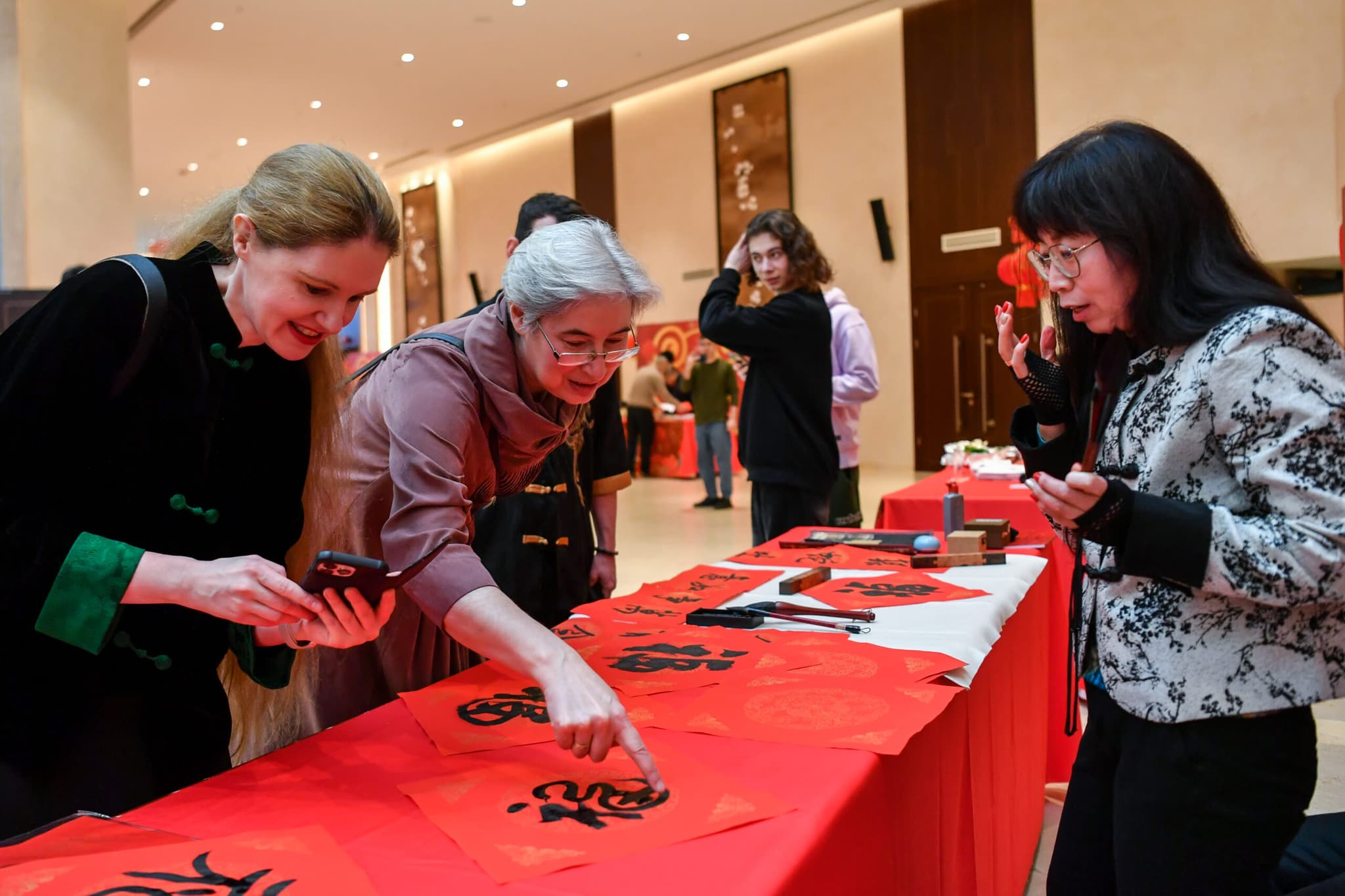 รัสเซียจัดงานวัด 'ตรุษจีน' โชว์หลากวัฒนธรรม