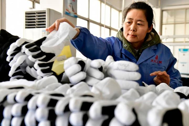 ฐานผลิต 'ถุงมือสกี' ในซานตง ส่งออกทั่วเอเชีย-ยุโรป-อเมริกา