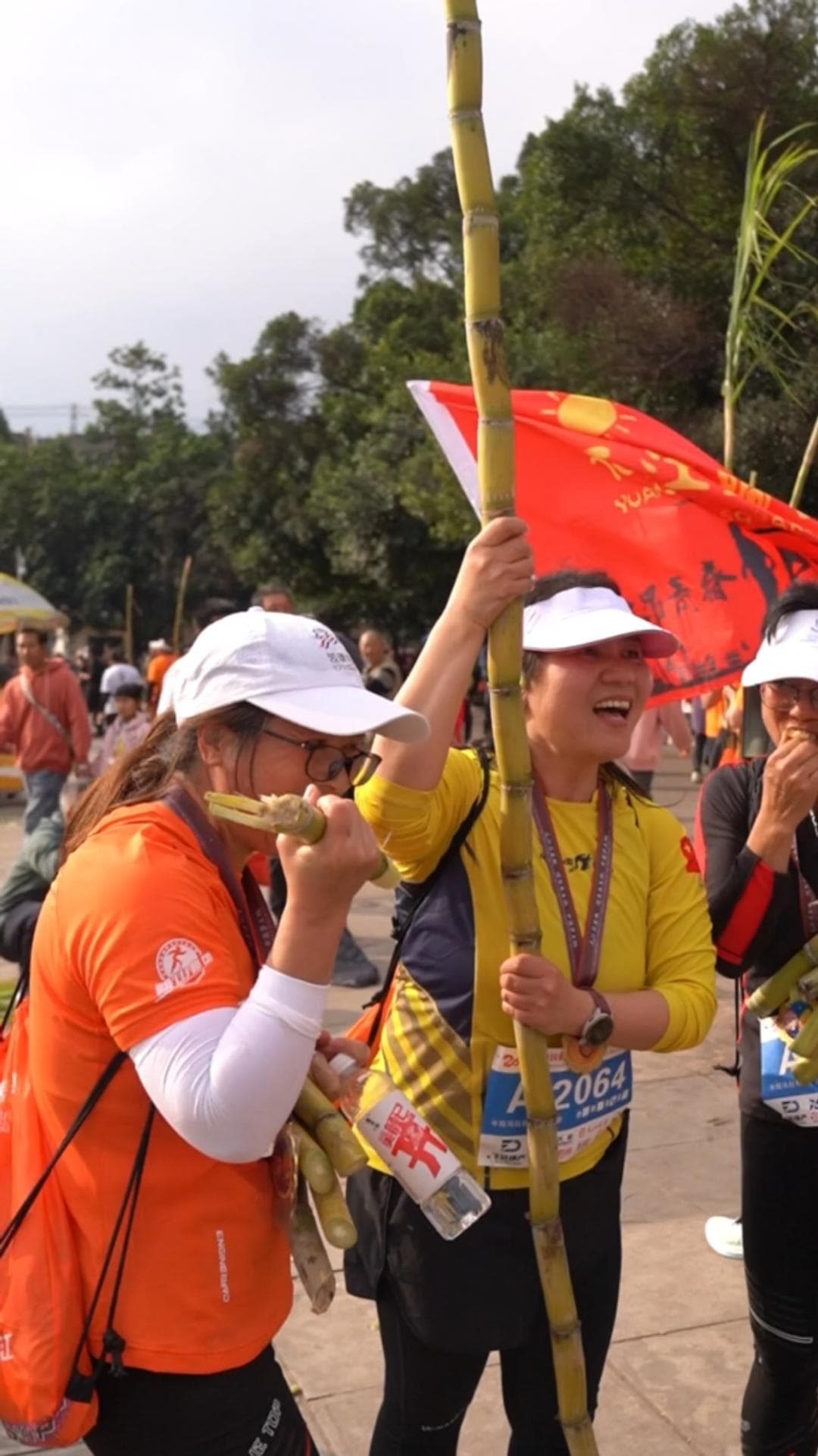 ยูนนานเสิร์ฟ 'อ้อย' หวานฉ่ำ เติมพลังให้นักวิ่งกว่า 5,000 คน