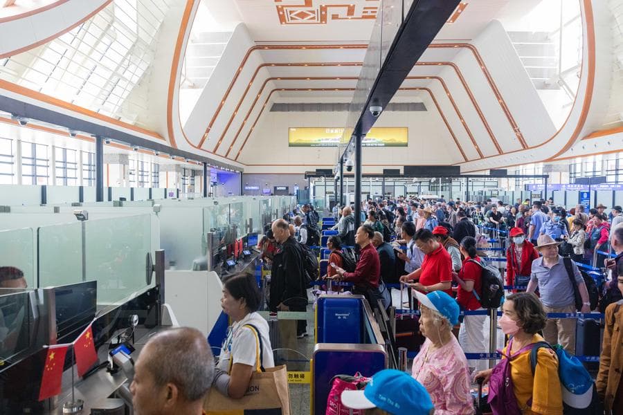 ทางรถไฟจีน-ลาว รับทัพผู้โดยสารข้ามพรมแดน เพิ่ม 136% ในปี 2024