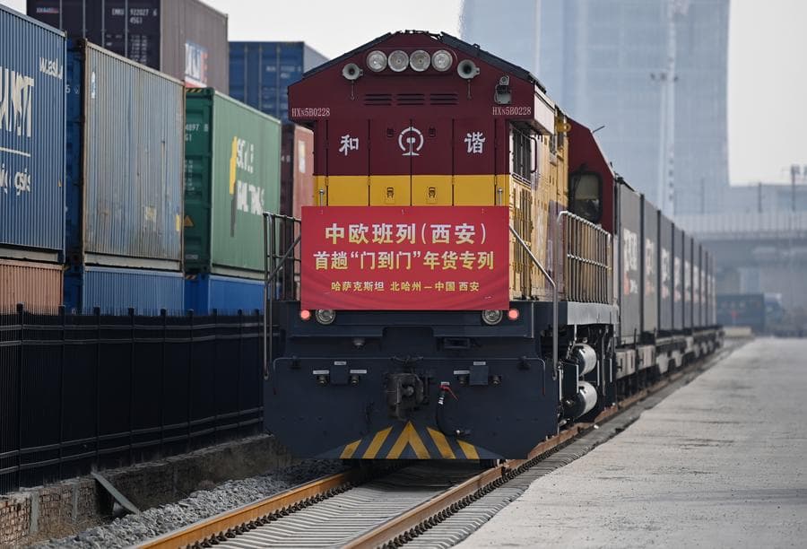 รถไฟสินค้าจีน-ยุโรป นำเข้า 'สินค้าตรุษจีน' วิ่งถึงซีอัน