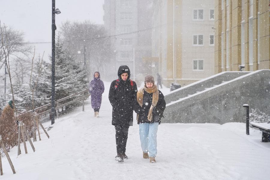 ชาวรัสเซียใช้ชีวิตกลางหิมะขาวในวลาดีวอสตอก
