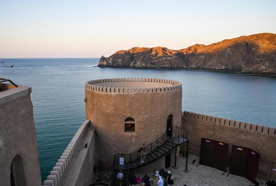 ป้อมปราการ 'อัล มิรานี' แลนด์มาร์กเที่ยวดังในโอมาน