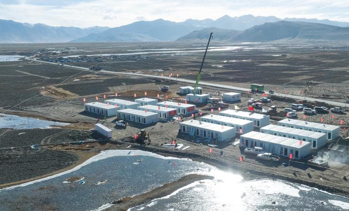 อำเภอในทิเบตติดตั้งบ้านพักชั่วคราวสำหรับผู้ประสบภัยแผ่นดินไหวแล้ว 7,733 หลัง