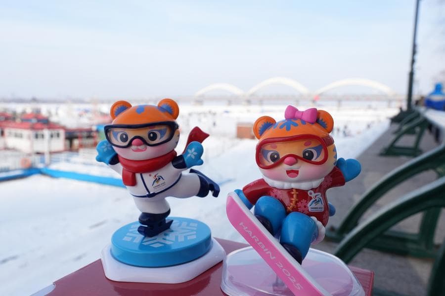 ปินปิน-นีนี' คู่หูมาสคอต 'เอเชียนเกมส์ ฤดูหนาว' ตะลุยเช็กอินแลนด์มาร์กฮาร์บิน