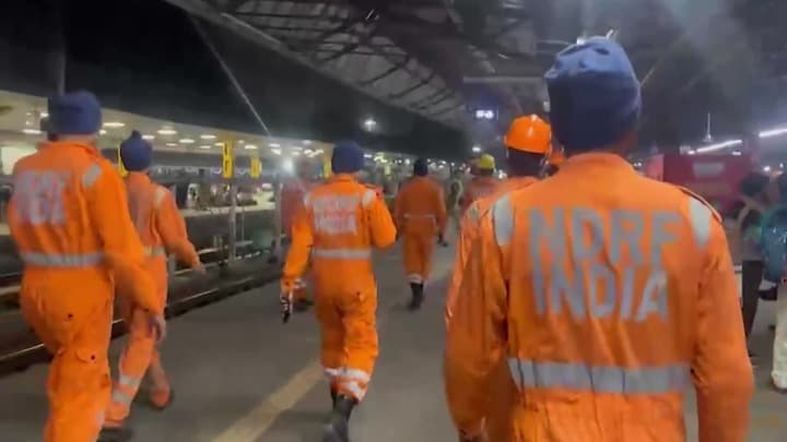 ยอดดับแตะ 18 ราย เหตุเหยียบกันตายในอินเดีย